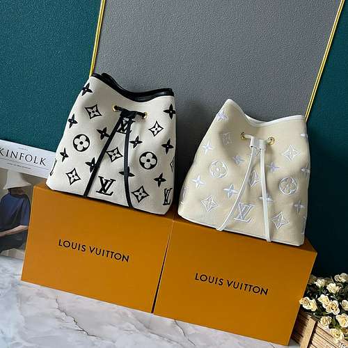 Picture of LV Lady Handbags _SKUfw154570148fw